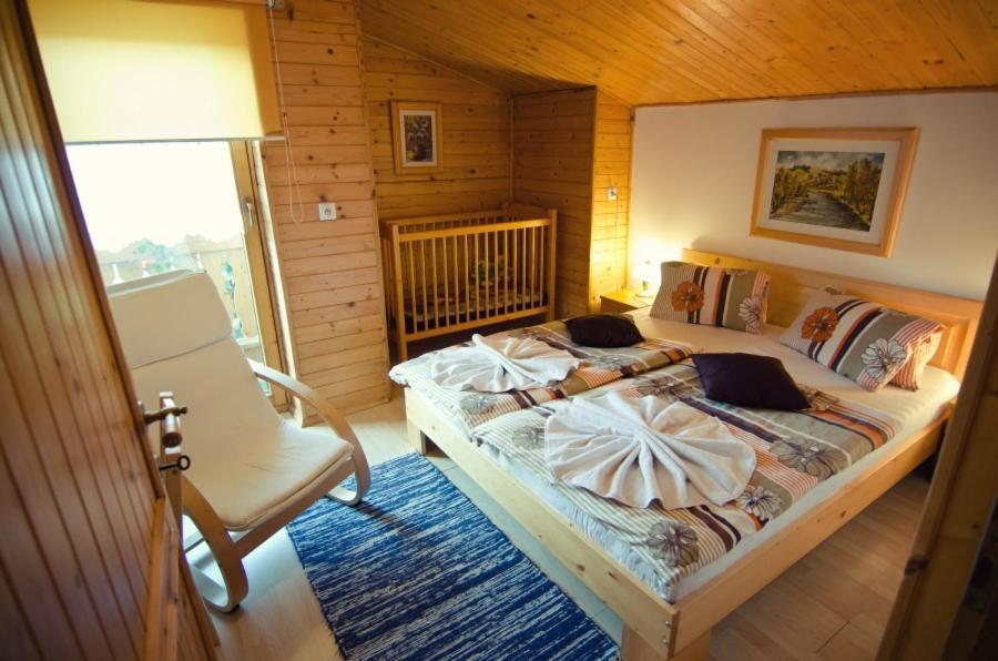 Rodinné apartmány Alpinka Ócsad Kültér fotó