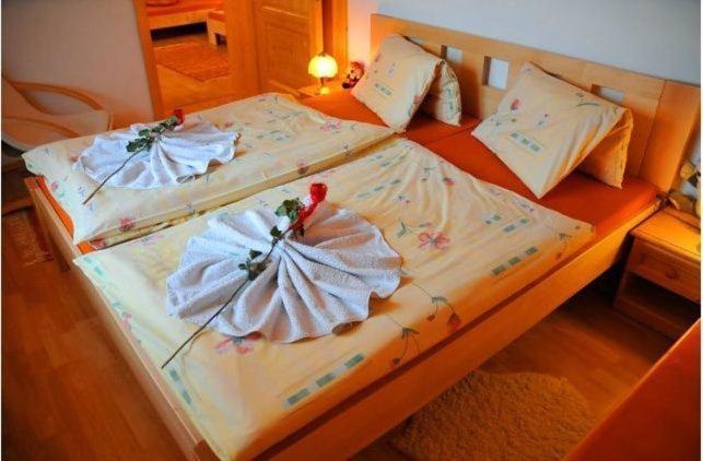Rodinné apartmány Alpinka Ócsad Szoba fotó